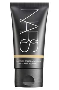 NARS Pure Radiant Tinted Moisturizer - Groenland