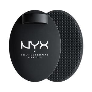 NYX On The Spot Brush Cleansing Pad